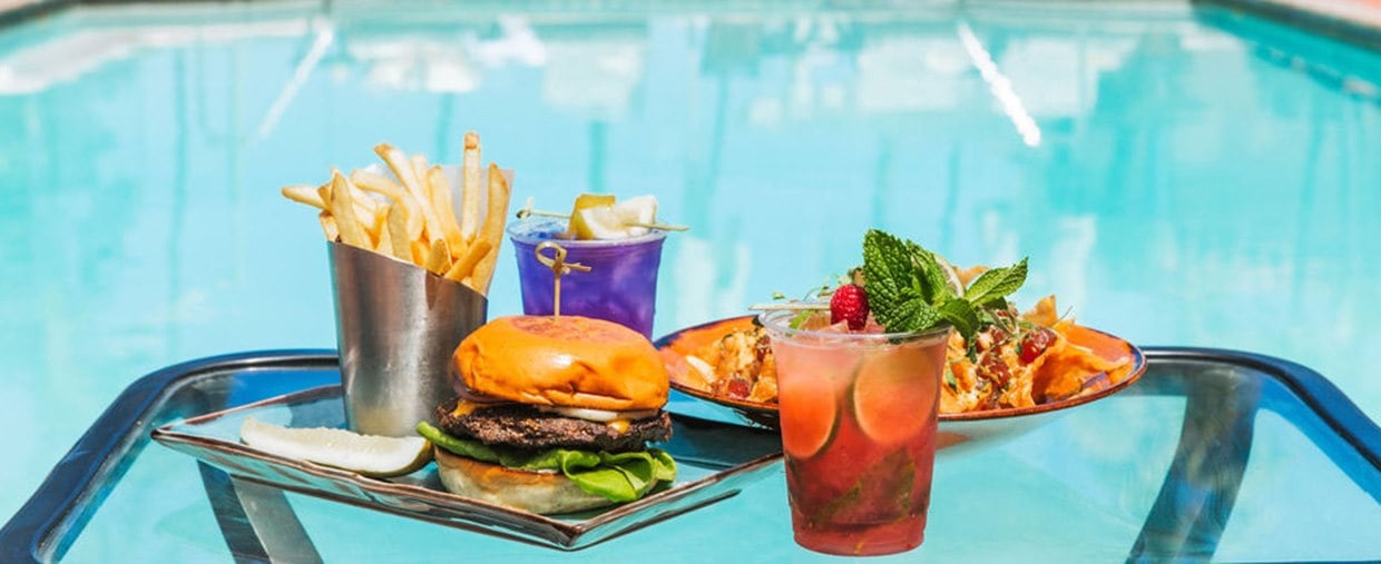 La Valencia Hotel, Poolside Dining